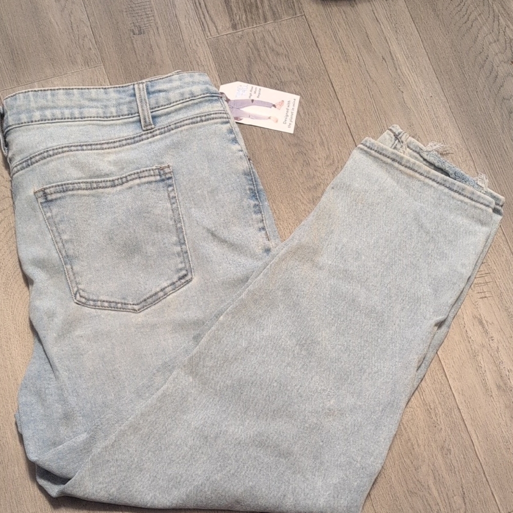 Time and Tru Women's Light Wash Skinny Jeans